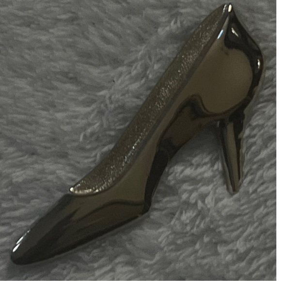 High-heel Silver Tone Metal Chunky Large Brooch - Picture 7 of 13